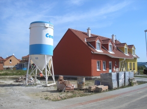 Lidé začínají více investovat do realit